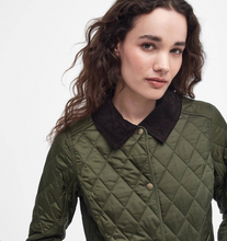 Load image into Gallery viewer, Barbour Women Beadnell Polarquilt Olive
