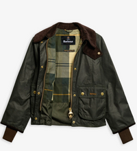 Load image into Gallery viewer, Barbour Women Cropped Beadnell Waxed Jacket Sage/Ancient
