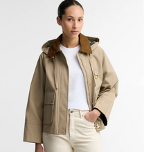 Load image into Gallery viewer, Barbour Women Terrington Showerproof Jacket
