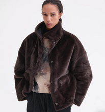 Load image into Gallery viewer, Rosso35 Reversible Faux Fur Short Coat
