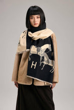 Load image into Gallery viewer, Winding River - Equestrian Black / Cream Stable Reversible Wrap
