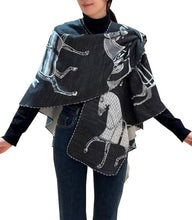 Load image into Gallery viewer, Winding River - Equestrian Black / White Trotter Reversible Short Loop Wrap
