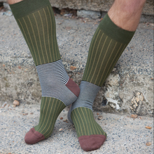 Load image into Gallery viewer, Peper Harow Socks - Oxford Stripe Premium Men&#39;s Cotton Socks
