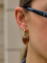 Load image into Gallery viewer, Flânerie - Canari 18K Gold Non-Tarnish Resin Hoop Earrings

