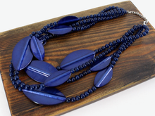 Load image into Gallery viewer, Pretty Persuasions - N25035 Chunky Layered Polyresin Leaf Necklace
