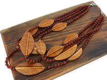 Load image into Gallery viewer, Pretty Persuasions - N25035 Chunky Layered Polyresin Leaf Necklace
