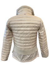 Load image into Gallery viewer, Adroit Noulie Light Down Jacket Champagne
