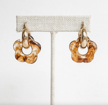 Load image into Gallery viewer, SoulPepper Earrings Floral Hoop
