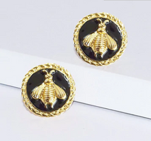 Load image into Gallery viewer, Karine Sultan Bee Clip On Earring
