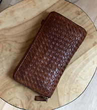 Load image into Gallery viewer, Jijou Capri  Mila Wallet Woven Leather

