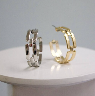 AVM Earrings Chain Game Hoops