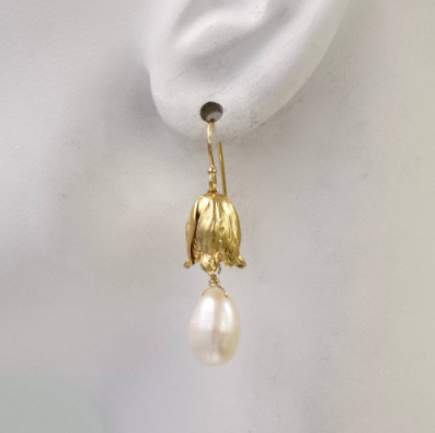 AVM Bud Pearl Drop Earring