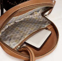 Load image into Gallery viewer, Urban Equestrian Cavalier Leather Crossbody Chestnut
